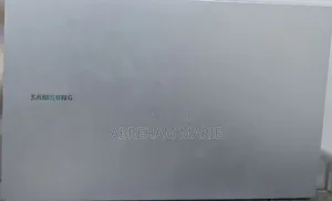 New Laptop Samsung Galaxy Book4 8GB Intel Core 5 SSD 512GB