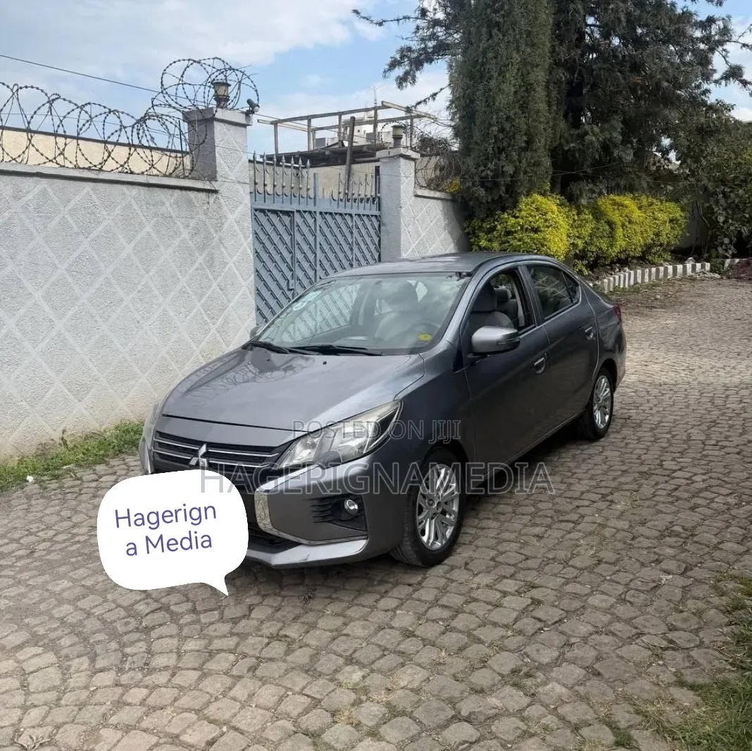 Mitsubishi Attrage 2021 Gray