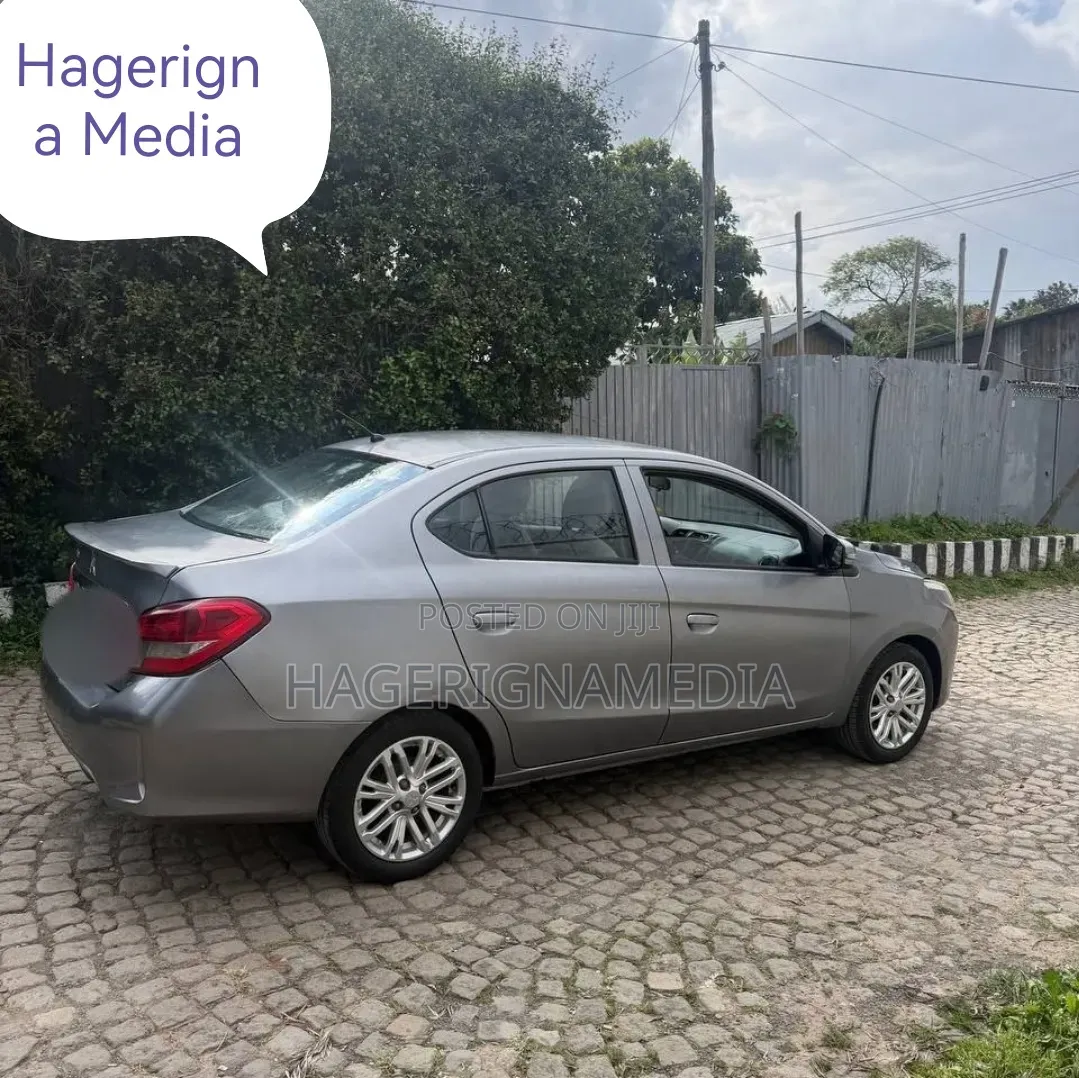 Mitsubishi Attrage 2021 Gray