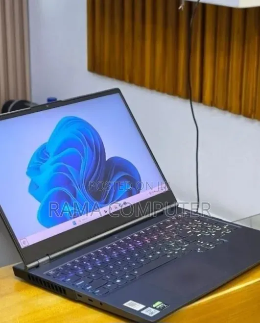 New Laptop Lenovo Legion 7 16GB Intel Core i7 SSD 512GB