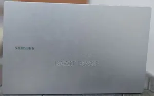 New Laptop Samsung Galaxy Book4 16GB Intel Core 5 SSD 512GB