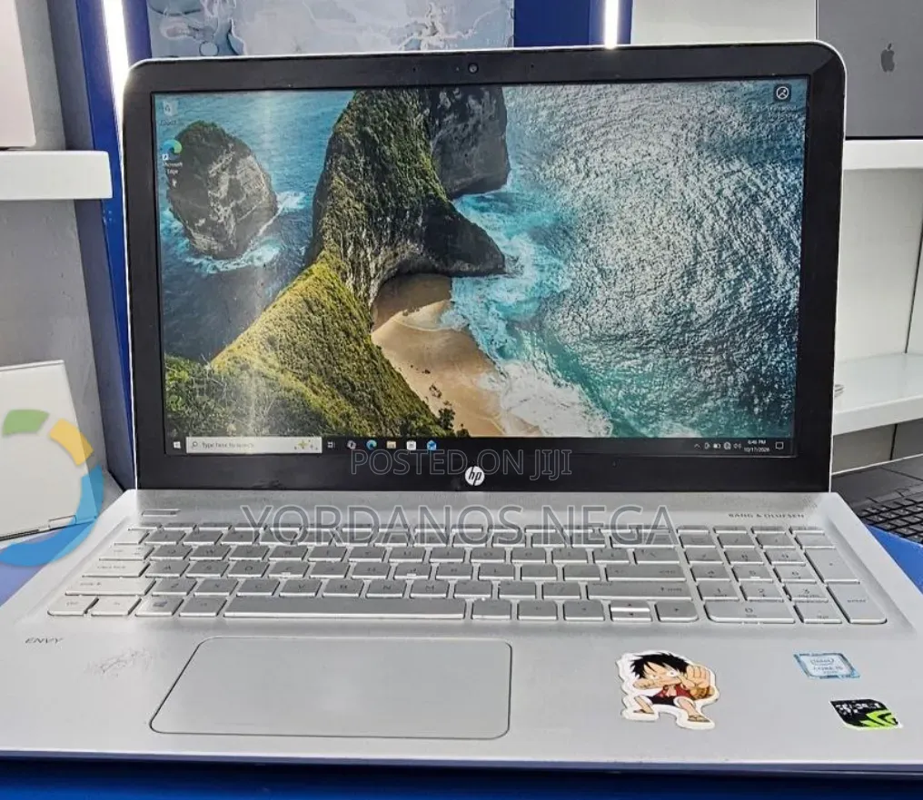 New Laptop HP Envy 15 16GB Intel Core i5 SSHD (Hybrid) 1.5T