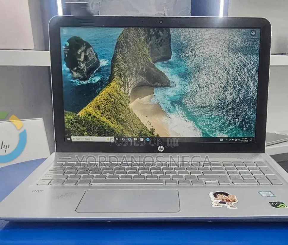 New Laptop HP Envy 15 16GB Intel Core i5 SSHD (Hybrid) 1.5T