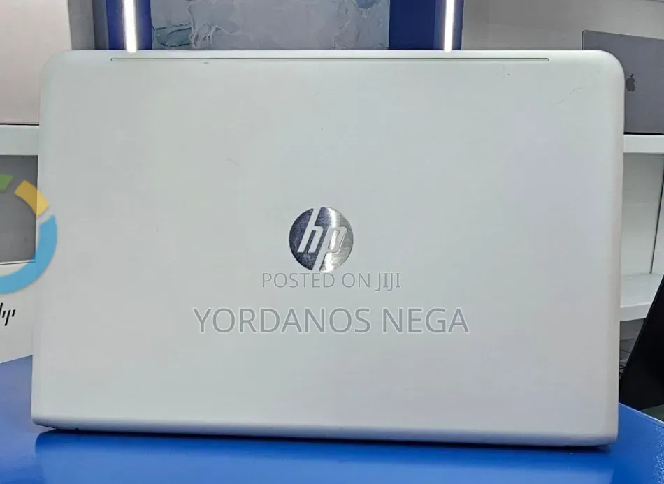 New Laptop HP Envy 15 16GB Intel Core i5 SSHD (Hybrid) 1.5T