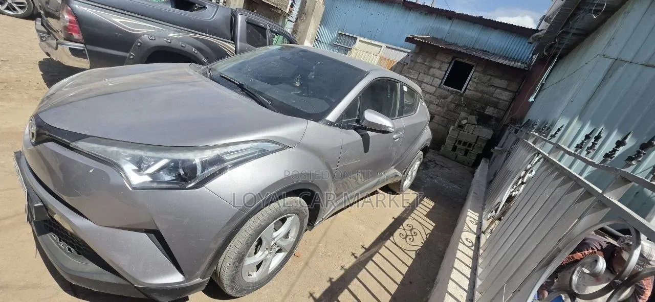 Toyota C-HR 2019 Gray