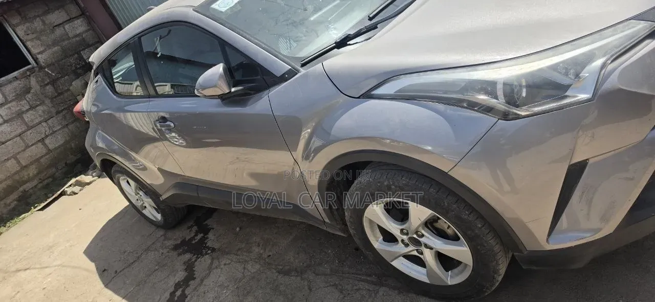 Toyota C-HR 2019 Gray