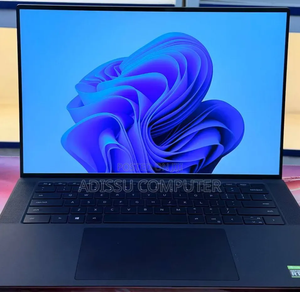 New Laptop Dell Precision 5560 16GB Intel Core i9 SSD 512GB