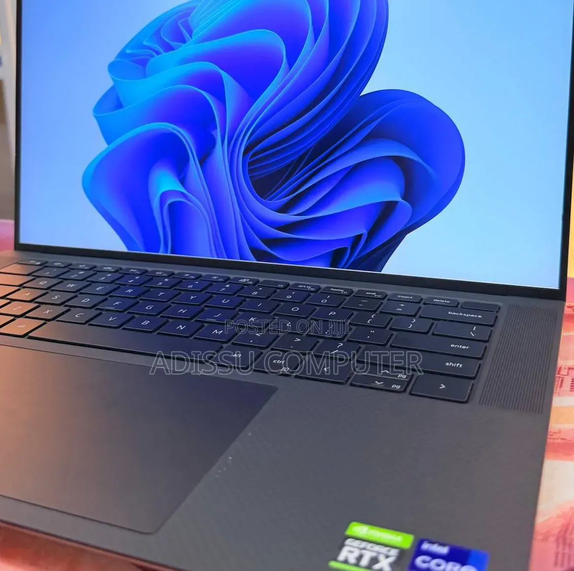 New Laptop Dell Precision 5560 16GB Intel Core i9 SSD 512GB