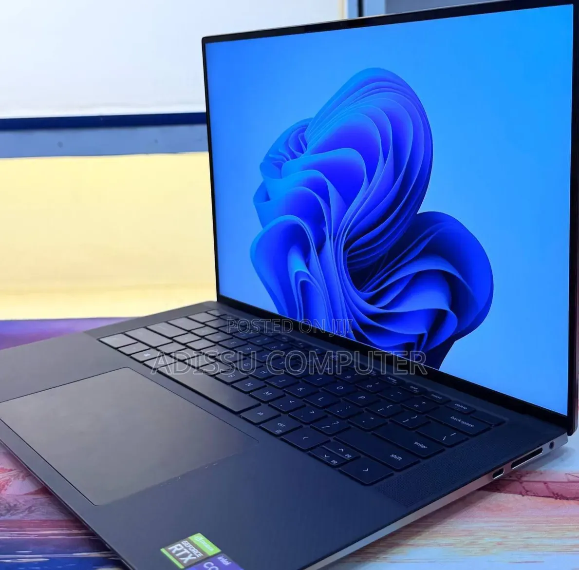 New Laptop Dell Precision 5560 16GB Intel Core i9 SSD 512GB