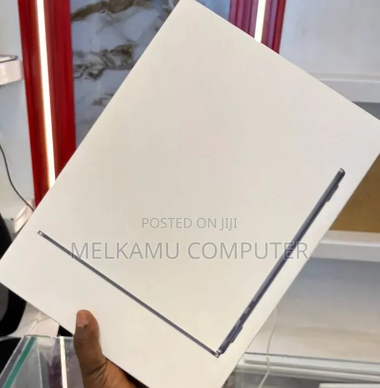 New Laptop Apple MacBook Air 2026 M5 16GB Apple M5 SSD 512GB
