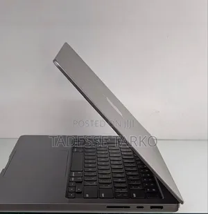 New Laptop Apple MacBook Pro 2021 M1 16GB Apple M1 Pro SSD 512GB
