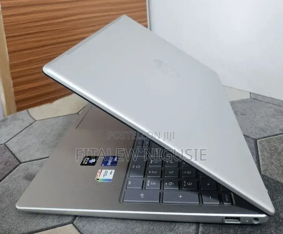 New Laptop HP Stream Notebook 16GB Intel Core i7 SSD 1T