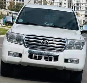 Toyota Land Cruiser 2009 White
