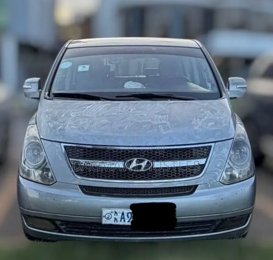 Hyundai Starex 2011 Silver