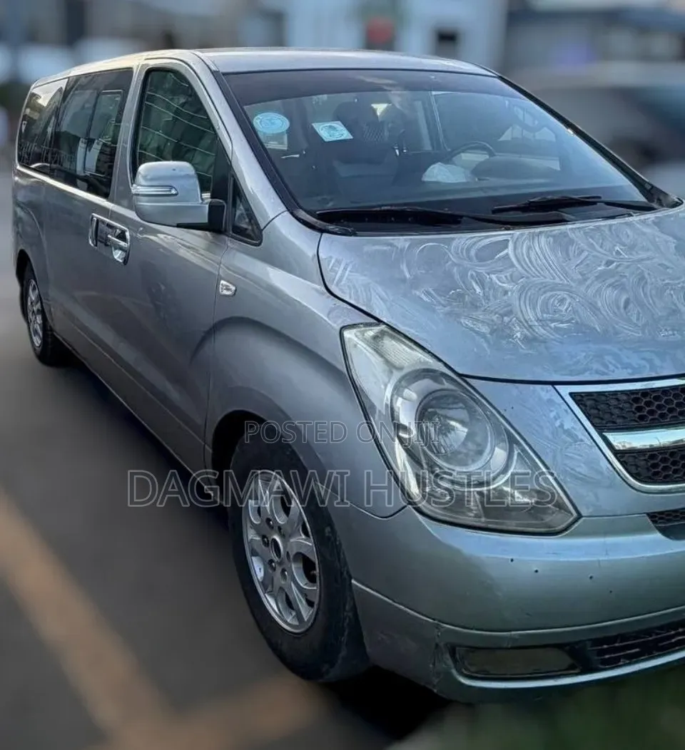 Hyundai Starex 2011 Silver