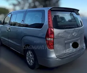 Hyundai Starex 2011 Silver