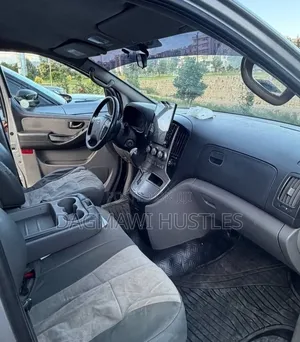 Hyundai Starex 2011 Silver