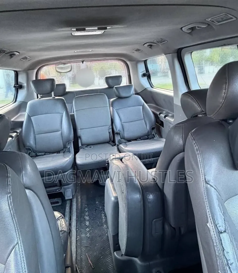 Hyundai Starex 2011 Silver