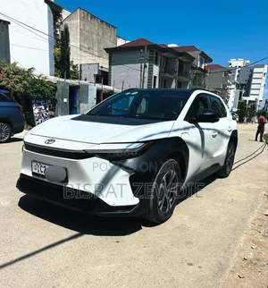 Toyota bZ4X 2023 White