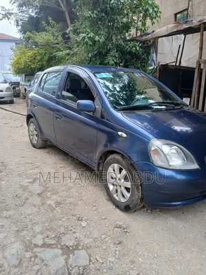 Toyota Vitz 2001 Blue