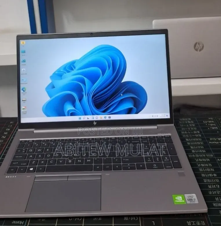 New Laptop HP ZBook 15 16GB Intel Core i7 SSD 512GB