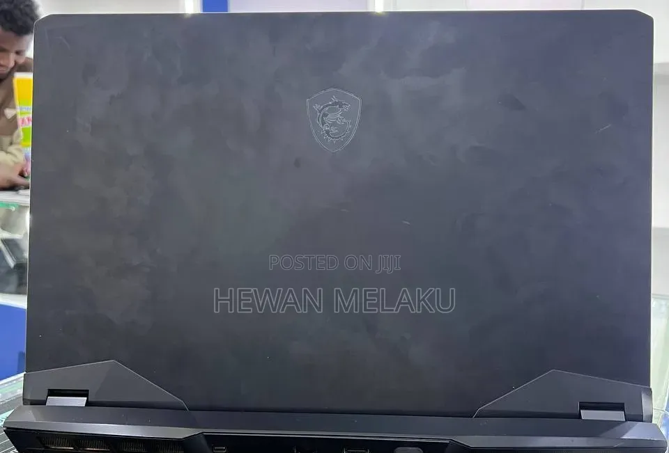 New Laptop MSI GP75 Leopard 16GB Intel Core i7 SSD 512GB