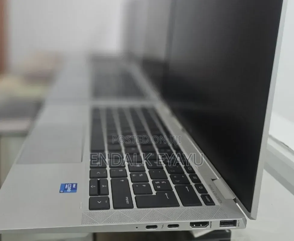 New Laptop HP EliteBook 1040 G8 16GB Intel Core i7 SSD 512GB