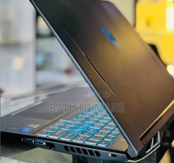 New Laptop Acer Predator Helios 300 16GB Intel Core i7 SSD 512GB