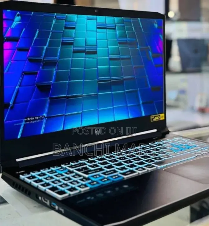 New Laptop Acer Predator Helios 300 16GB Intel Core i7 SSD 512GB