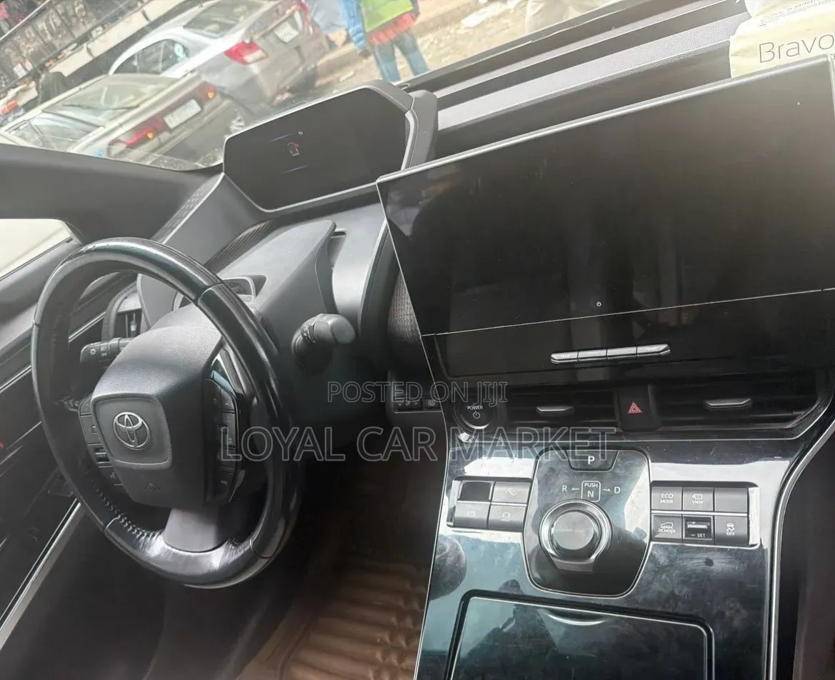 Toyota bZ4X 2023 White