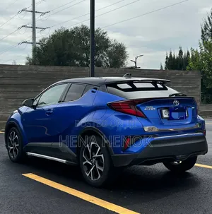 Toyota C-HR 2020 Blue