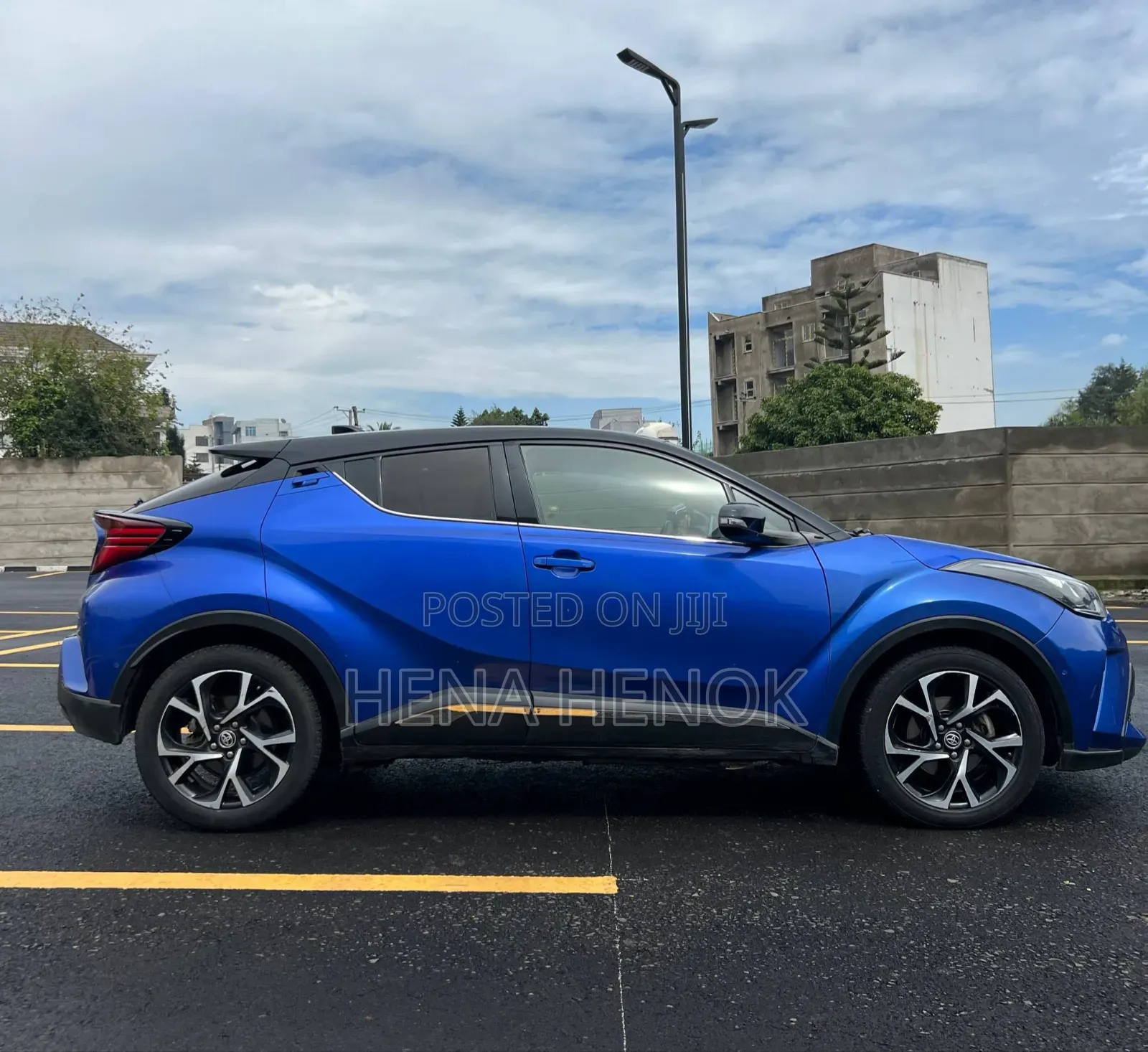 Toyota C-HR 2020 Blue