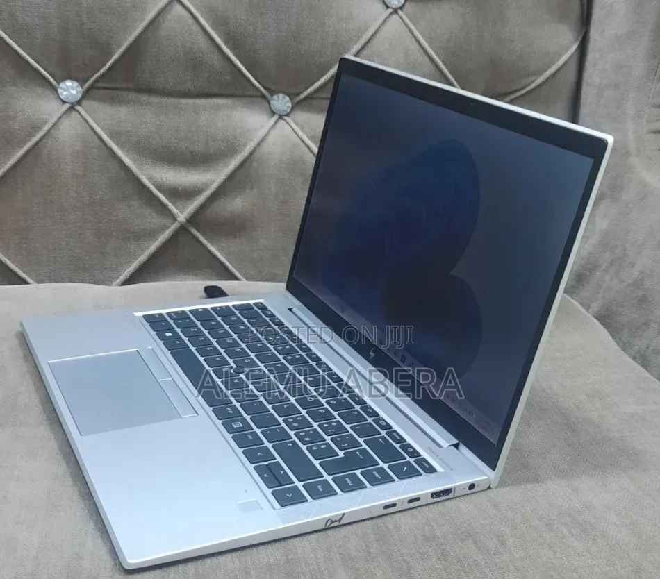 New Laptop HP EliteBook 840 G8 16GB Intel Core i7 SSD 512GB