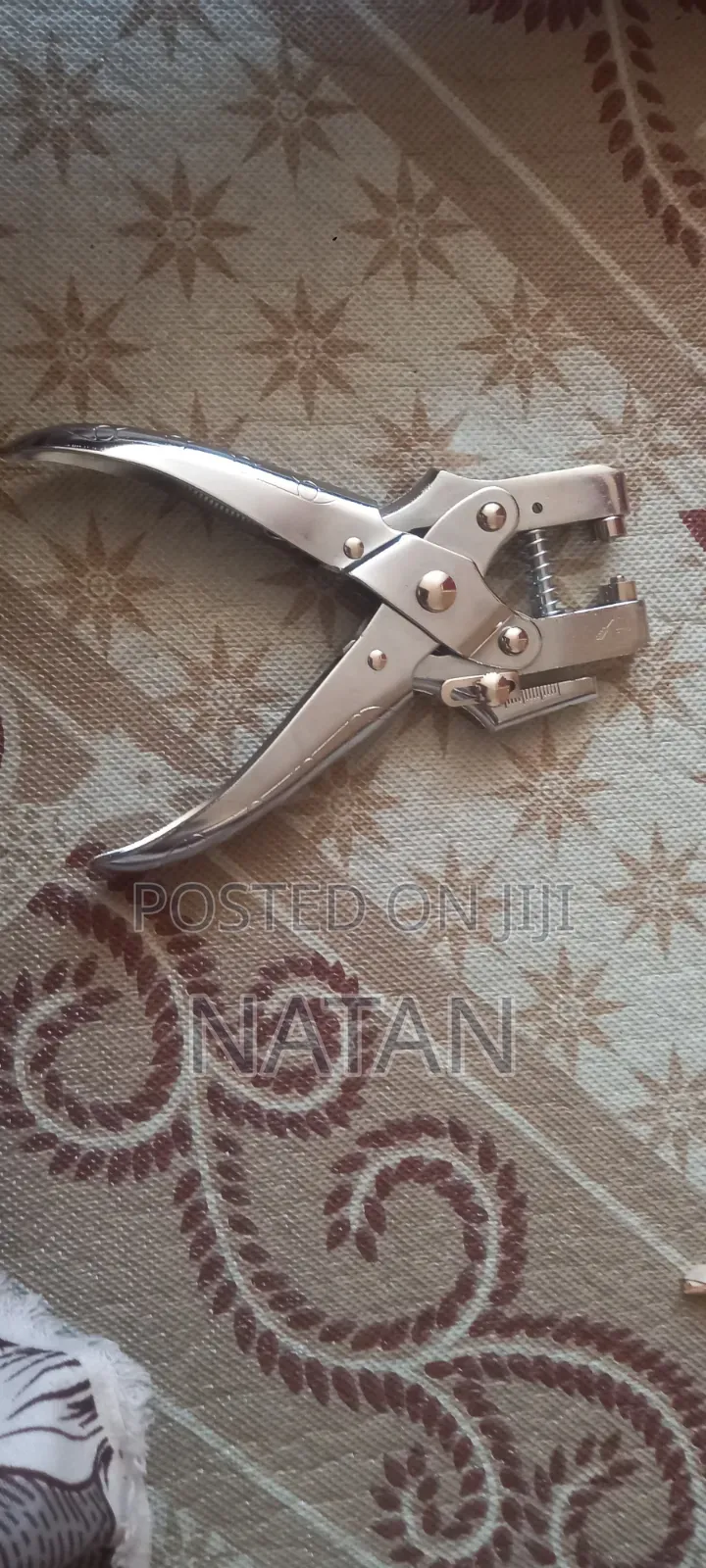 Grommet Setter/ Eyelet Plier ከምሱር መብሻና መጨፍለቂያ