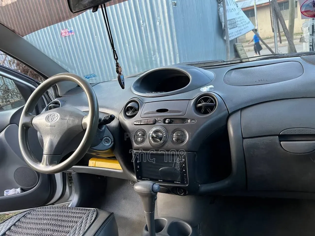 Toyota Vitz 2001 Silver