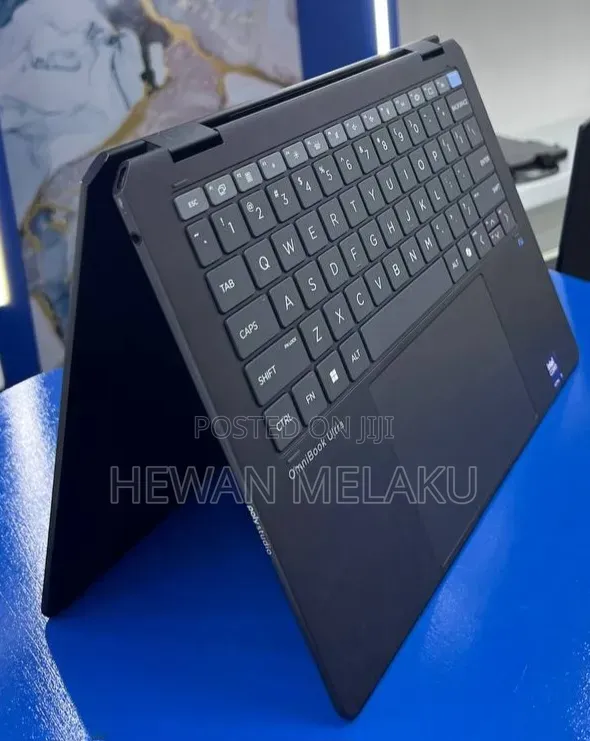 New Laptop HP OmniBook Ultra Flip 14" 32GB Intel Core Ultra 7 SSD 1T