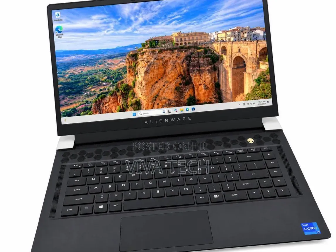 New Laptop Dell Alienware Aurora 16 16GB Intel Core i7 SSD 512GB
