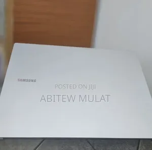 New Laptop Samsung Galaxy Book4 8GB Intel Core 5 SSD 512GB