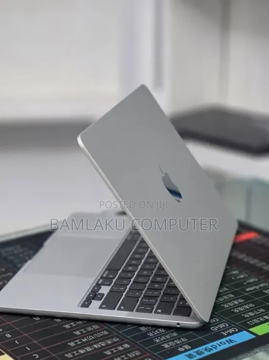 New Laptop Apple MacBook Air 2026 M5 16GB Apple M5 SSD 512GB
