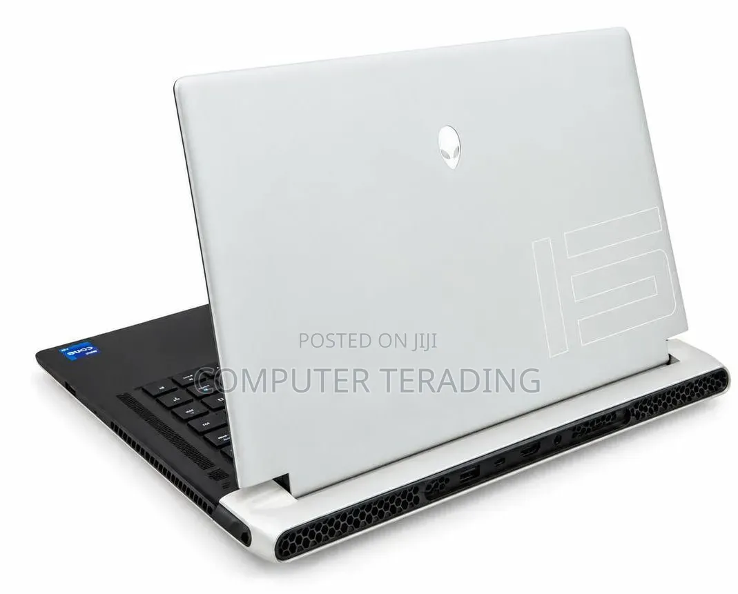 New Laptop Dell Alienware Aurora 16 16GB Intel Core i7 SSD 1T