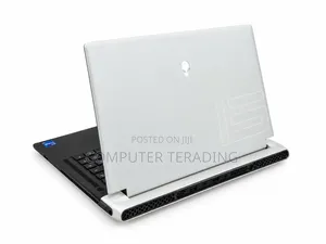 New Laptop Dell Alienware Aurora 16 16GB Intel Core i7 SSD 1T