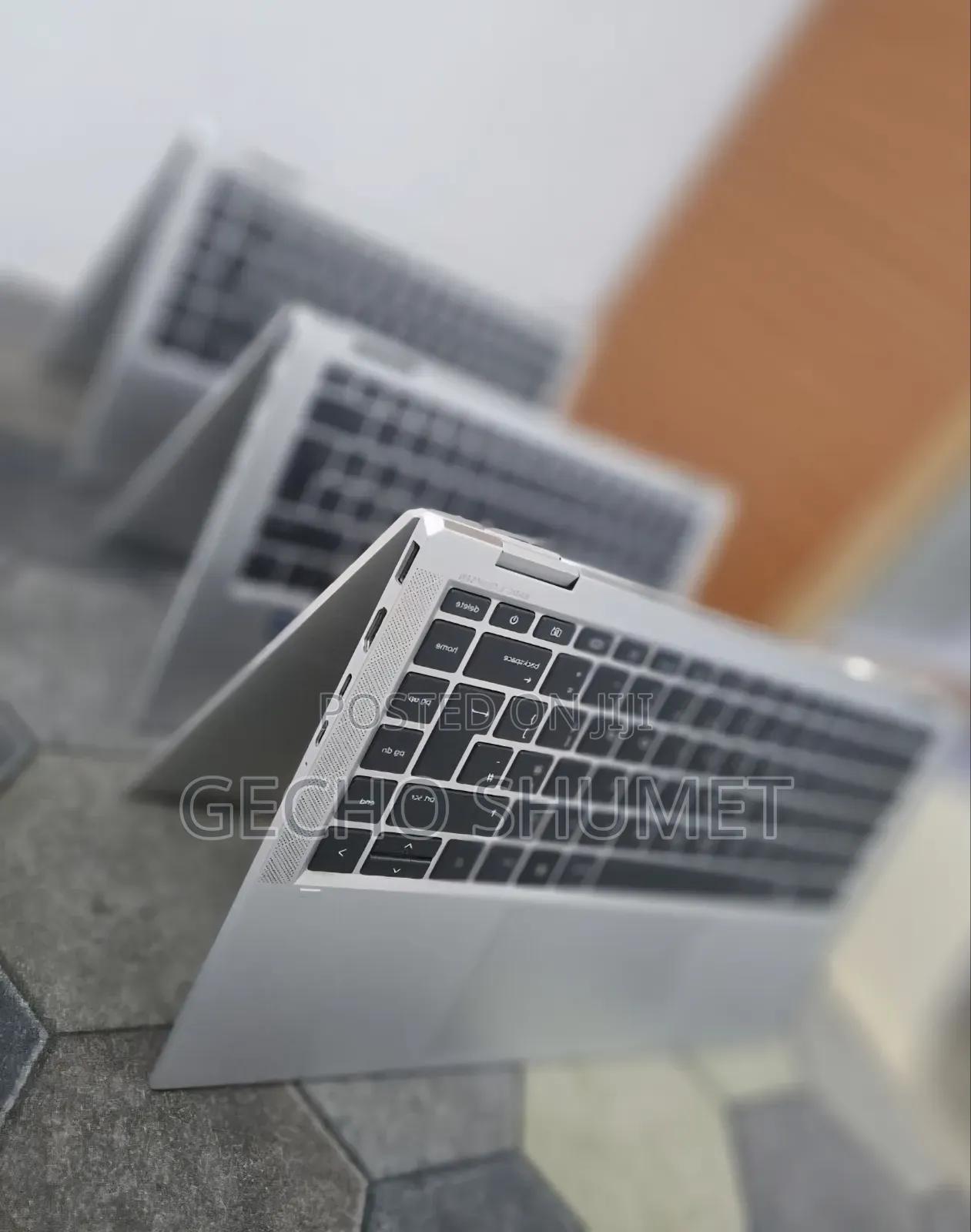 New Laptop HP EliteBook 1040 G8 16GB Intel Core i7 SSD 512GB