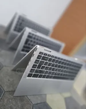 New Laptop HP EliteBook 1040 G8 16GB Intel Core i7 SSD 512GB