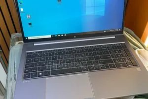 New Laptop HP ZBook Firefly G8 16GB Intel Core i7 SSD 512GB
