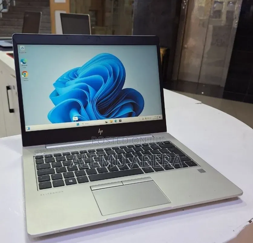 New Laptop HP EliteBook 830 G5 8GB Intel Core i5 SSD 512GB