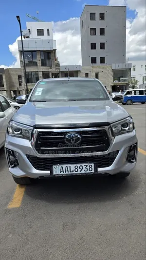 Toyota Hilux Revo Double Cab Deisel 2.4 AWD 2018