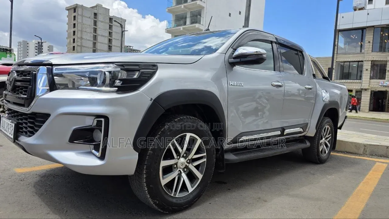 Toyota Hilux Revo Double Cab Deisel 2.4 AWD 2018