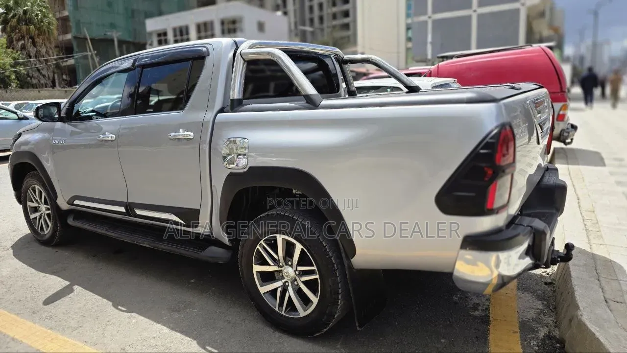 Toyota Hilux Revo Double Cab Deisel 2.4 AWD 2018