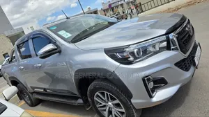 Toyota Hilux Revo Double Cab Deisel 2.4 AWD 2018