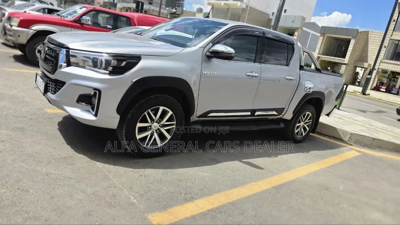 Toyota Hilux Revo Double Cab Deisel 2.4 AWD 2018